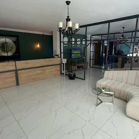 Hotell Tangiers Yalikavak *